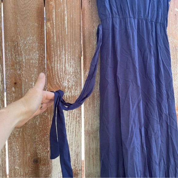 Women’s Navy Blue Light Flowy Dress with Ruffle Edging Size Small - Picture 11 of 11